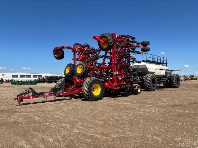 2024 Bourgault 3335-76PHD 76 ft Air Drill w/ 2024 Bourgault 9950 Air Cart 2024 Bourgault 3335-76PHD 76 ft Air Drill w/ 2024 Bourgault 9950 Air Cart