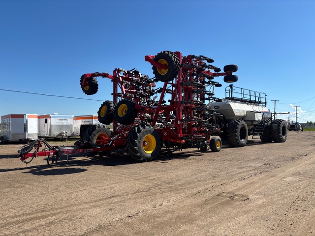 2023 Bourgault 3335-76PHD 76 ft Air Drill w/ 2023 Bourgault 9950 Air Cart 2023 Bourgault 3335-76PHD 76 ft Air Drill w/ 2023 Bourgault 9950 Air Cart
