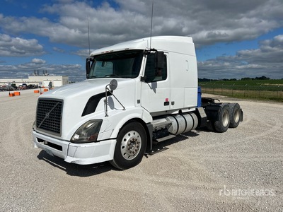 2009 Volvo VNL 6x4 Sleeper Truck Tractor