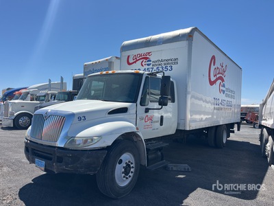 2005 International 4300 4x2 バントラック (Inoperable)