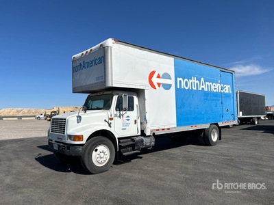 1991 International 4900 4x2 Moving Van Truck
