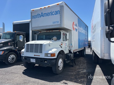 1991 International 4900 4x2 Moving Van Truck