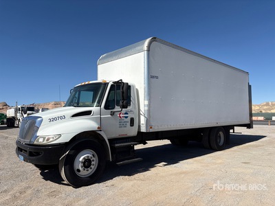 2014 International 4300 4x2 Moving Van Truck