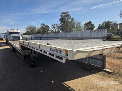 1999 Krueger 13.6 m Tri/A Step Deck Trailer