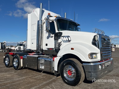 2015 Mack CLXT Super-Liner 6x4 トラックトラクター(T/A)