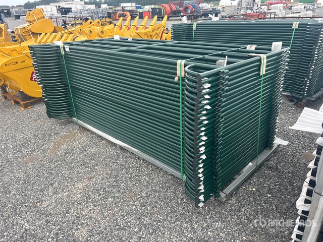 Quantity of (28) 2026 Suihe NP10-28 9 ft 6 in x 5 ft Powder Coated Livestock Panel (Unused)