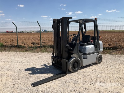 2007 Nissan FD02A25Q Chariot Élévateur