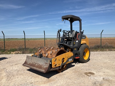 2018 Volvo SD45B Combination Roller
