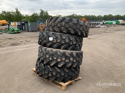 Quantity of (4) JCB 15.5-25 Neumáticos