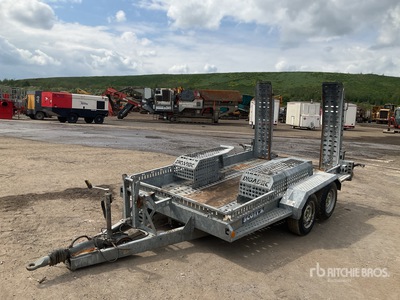Bryan James 3.2 m T/A Trailer Remolque Portamaquinaria