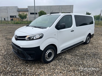 2023 Toyota Proace Verso 2.0 106 KW 9-seater L2H1 9-Seat Bus