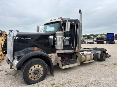 2024 Kenworth W900 6x4 Cabine et châssis (Inoperable)
