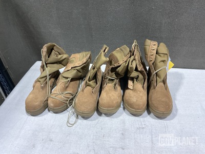 (23) Pairs of Men's Boots