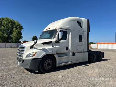 2020 Freightliner Cascadia 126 6x4 T/A Sleeper Truck Tractor