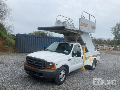 2001 Ford F-350 Super Duty Aircraft Boarding Staircase