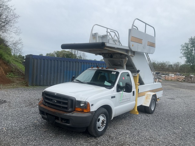2001 Ford F-350 Super Duty Aircraft Boarding Staircase