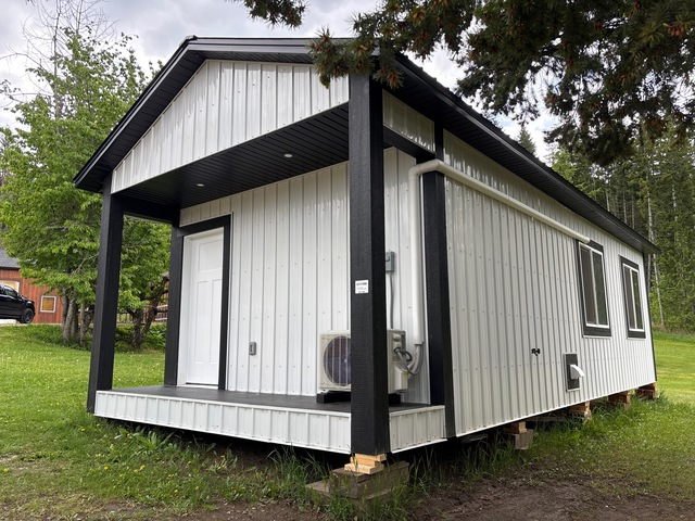 Custom Built 34 ft x 14 ft Frameless Tiny Home (Unused)