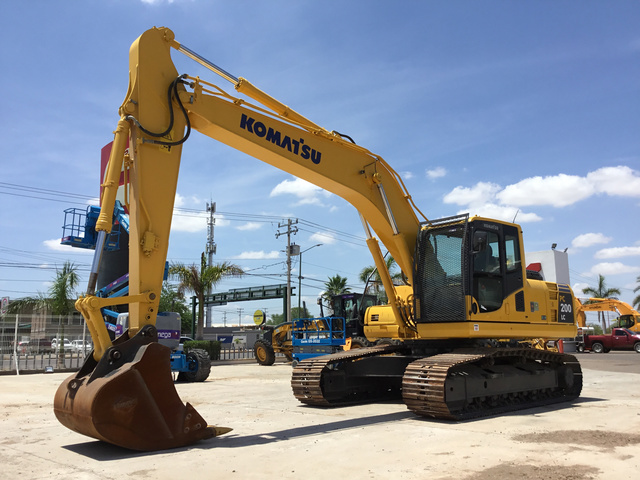 2015 Komatsu PC200LC-8M0 Track Excavator 2015 Komatsu PC200LC-8M0 Track Excavator
