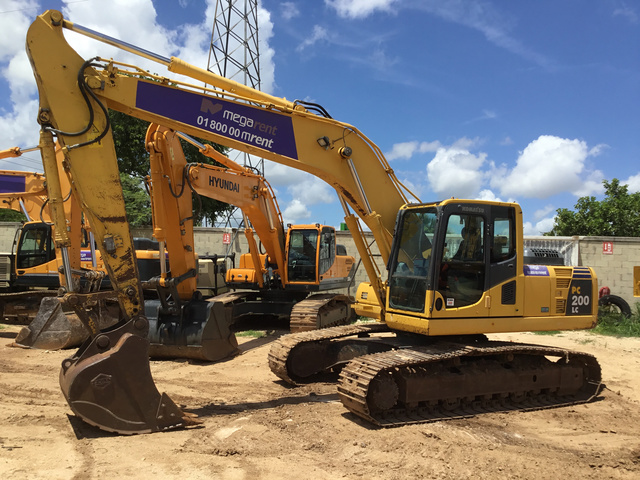 2014 Komatsu PC200LC-8M0 Track Excavator