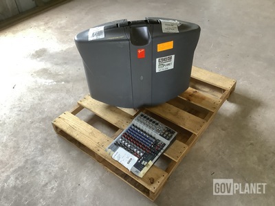 (1) Fender P-250 Speaker & (1) Peavey PV-10 Mixer