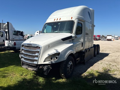 2021 Freightliner Cascadia 126 6x4 Cabeza Tractora Cabina Dormitorio (Inoperable)