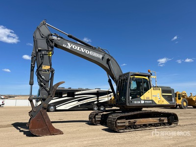 2015 Volvo EC300EL Tracked Excavator