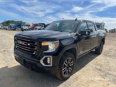 2019 GMC Sierra 1500 AT4 4x4 Crew Cab Pick Up