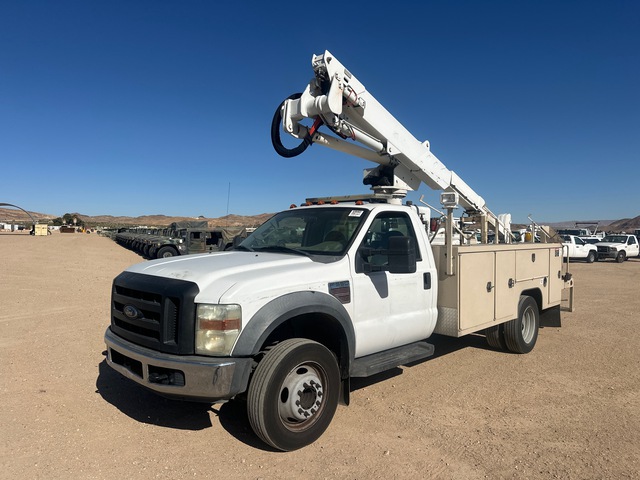 Altec AT37-G on 2008 Ford F-550 Super Duty Boom Truck