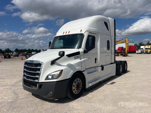 2021 Freightliner Cascadia 126 6x4 T/A Sleeper Truck Tractor