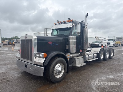 2006 Peterbilt 379 8x4 トラックトラクター(Tri/A)