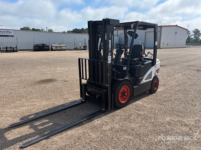 2025 Bobcat G25E-7 4600 lb Pneumatic Tire Forklift