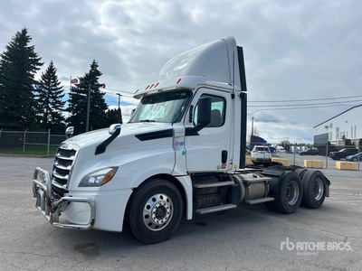 2019 Freightliner Cascadia 126 6x4 T/A Day Cab Truck Tractor