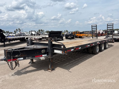 2016 Lucon 30 ft Tri/A Plant Trailer