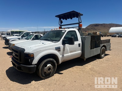 2008 Ford F-350 Super Duty Flatbed Truck
