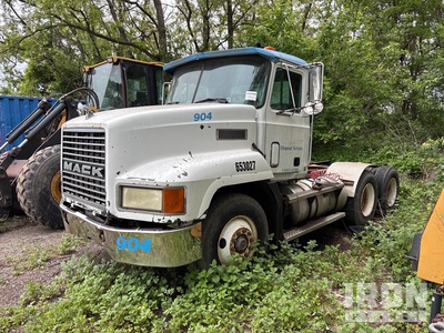 1994 Mack CH613 6x4 Cab and Chassis