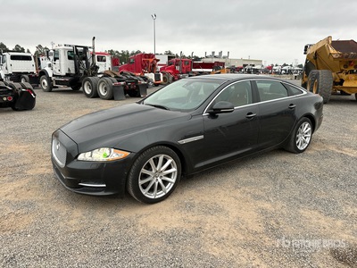 2013 Jaguar XJL AWD 自動車