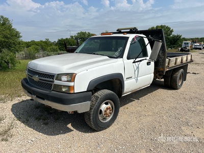 2005 Chevrolet Silverado 3500 4x4 Camión Caja Abierta (Inoperable)