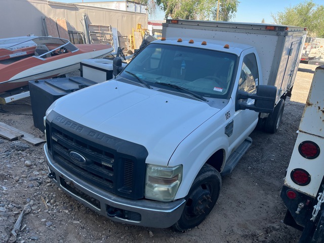 2008 Ford F-350 XL 4x2 Van Truck (Inoperable) 2008 Ford F-350 XL 4x2 Van Truck (Inoperable)