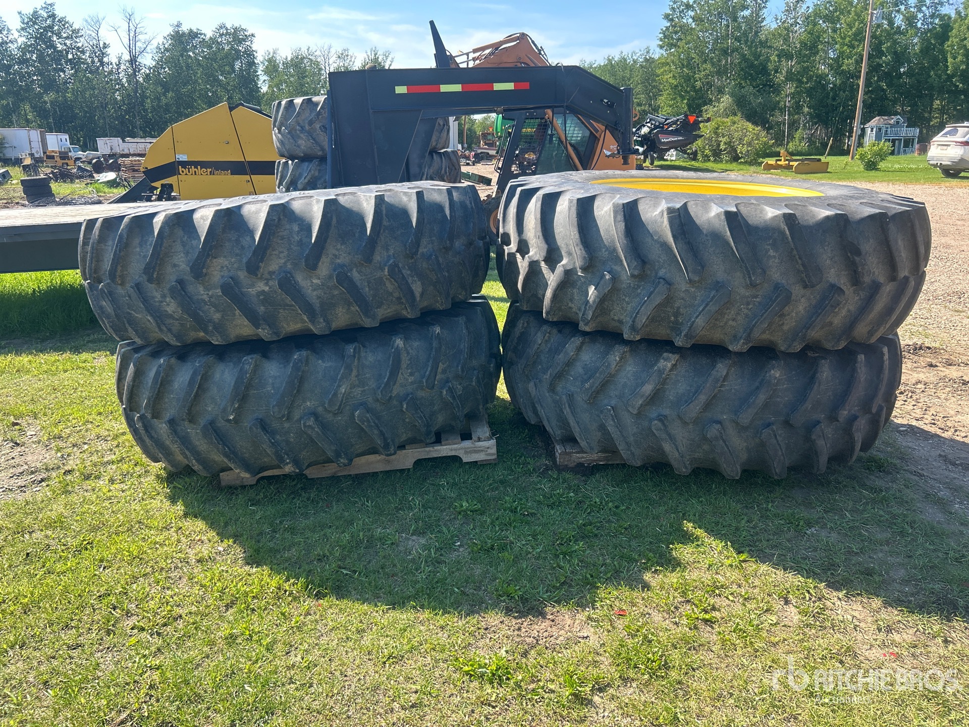 Quantity of (4) Firestone 520/85R38 Tires - Fits John Deere 4730 Sprayer