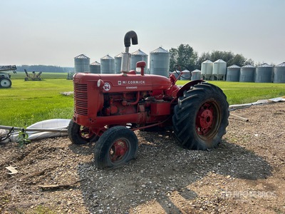 McCormick Super W6 2WD Wide Front جرار تاريخي