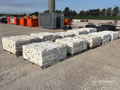 Quantity of (10) Pallets of Austin White Sunflower Limestone 4 - 8 In. Chopped Veneer Stone Stone