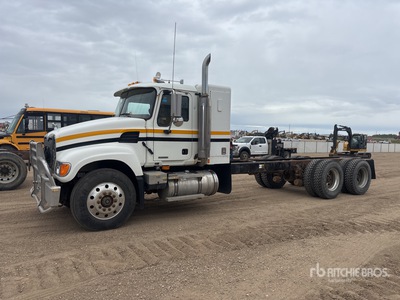 2006 Mack 700 Sleeper Cab and Chassis