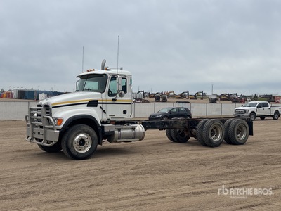 2006 Mack 700 Cab and Chassis