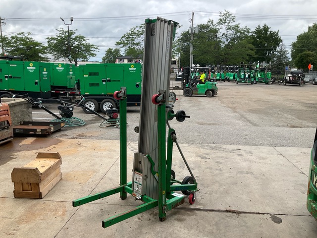 2015 Genie SLC-24 Material Hoist