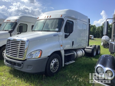 2018 Freightliner Cascadia 125 6x4 T/A Sleeper Truck Tractor