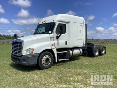 2018 Freightliner Cascadia 125 6x4 T/A Sleeper Truck Tractor