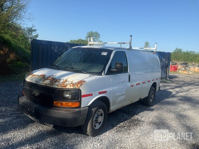 2010 Chevrolet Express 2500 Cargo Van