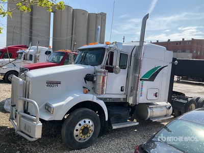 2015 Kenworth T800 6x4 تراكتور شاحنة كابينة النوم (ثنائية المحور) (Inoperable)