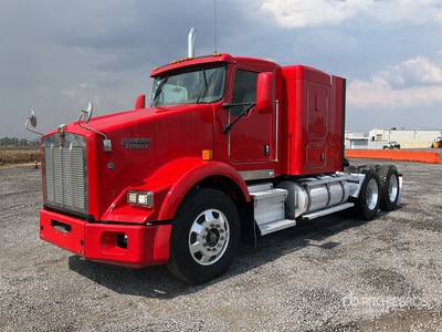 2015 Kenworth T800 6x4 Tractocamion con Dormitorio / T/A Sleeper Truck Tractor