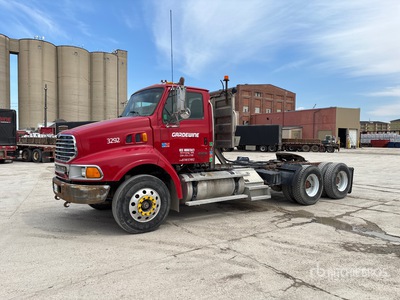 2007 Sterling LT9500 تراكتور شاحنة نهارية (ثنائية المحور) (Inoperable)